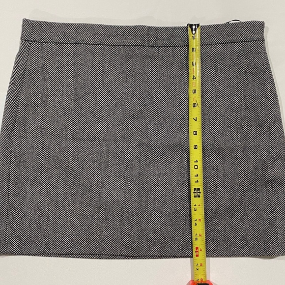 Gap Herringbone Mini Skirt SZ 10 - Picture 3 of 9